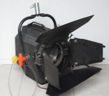 Strand Bambino 2k Fresnel with 8 way doors
